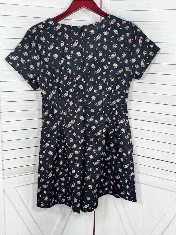 Princess Polly Floral Button Front V Neck Romper Black Size 4 Cottage Playsuit - Image 9