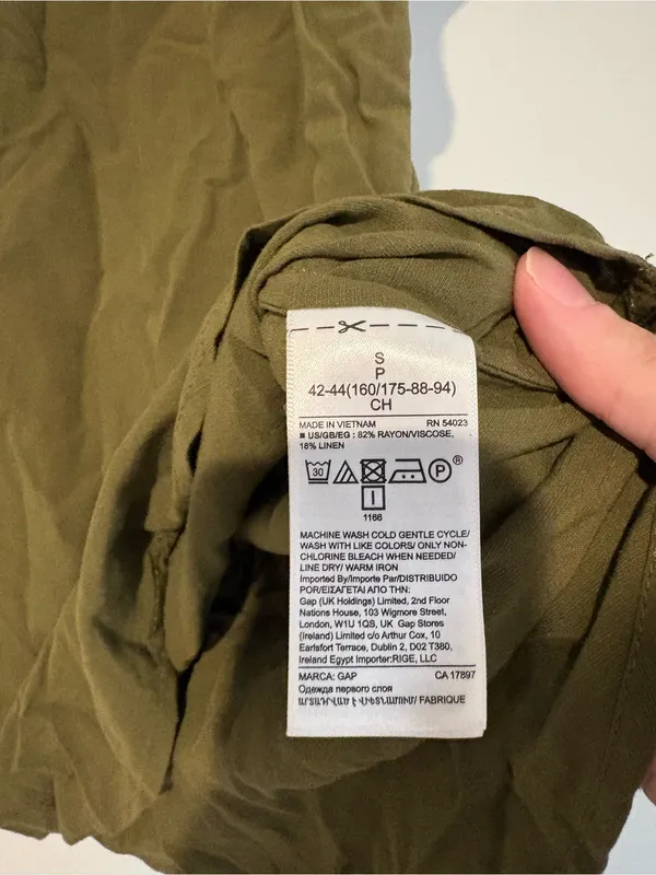 Gap maternity linen pocket top green size small - Image 4
