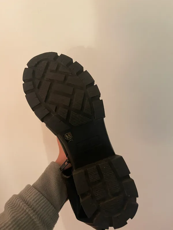 Steve Madden Boots - Image 7