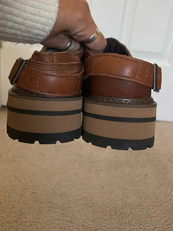 Woman's Clogs L.L.Bean Camden Hill Clog Convertible Strap Size 8.5 - Image 3