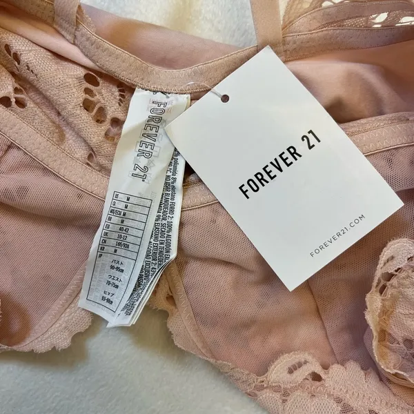Forever 21 Blush Lace Bodysuit‎ Size Large - Image 2