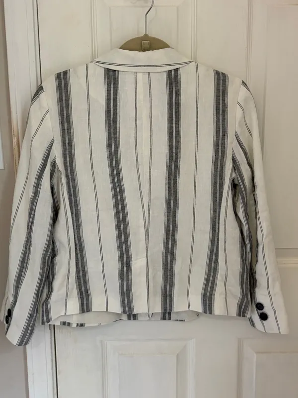 NWT!! Women’s Linen Blend Striped Blazer Jacket - Image 5