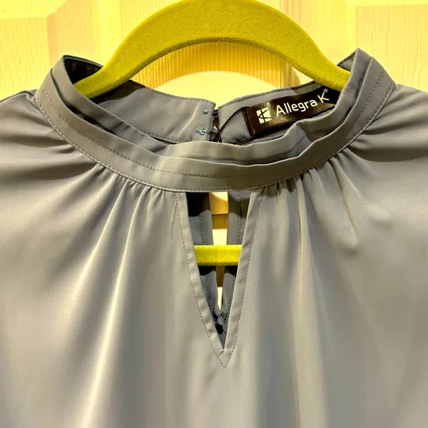 Allegra K size small open neck blouse nwt - Image 2