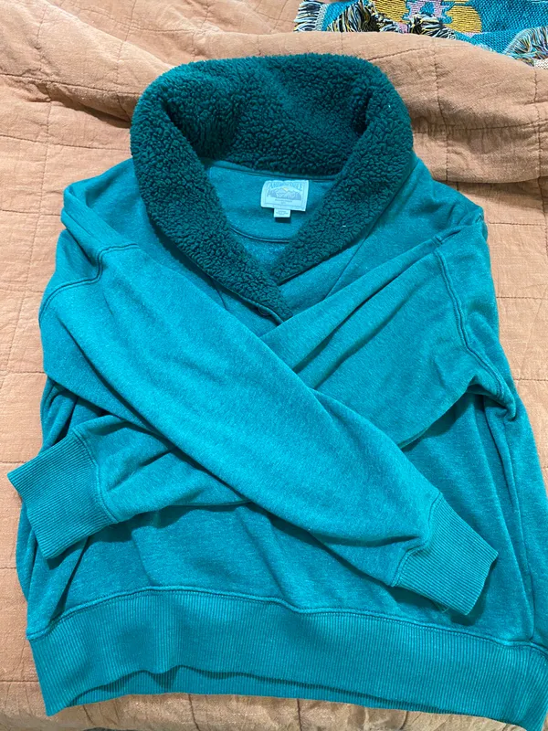 American Eagle Dark Green  Pullover - Image 4