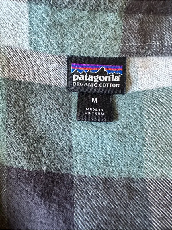 Patagonia women's Mint & Dark Green Plaid Button-Down Shirt - Image 5