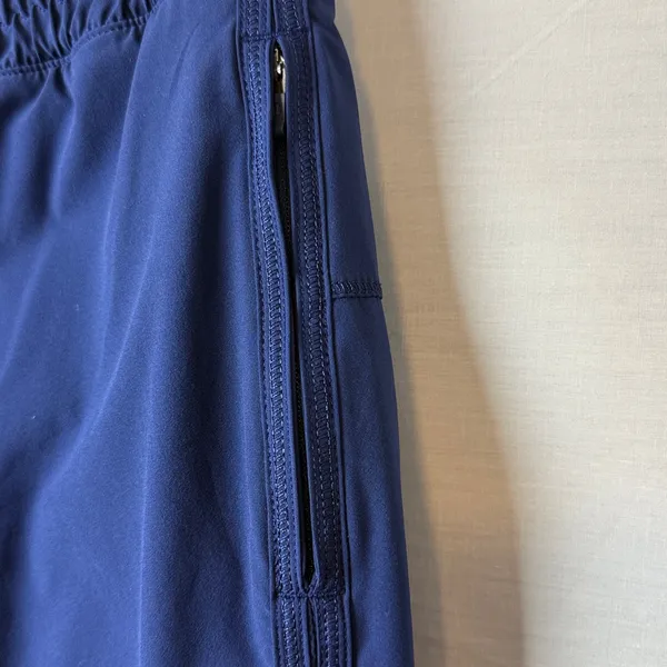 Lululemon Women’s Size 10 Performance Athletic Joggers (No Ankle Zippers) - Image 4