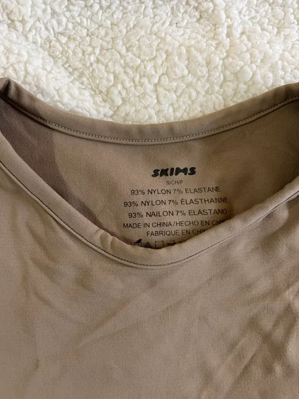 SKIMS Soft smoothing T-Shirt - Image 3