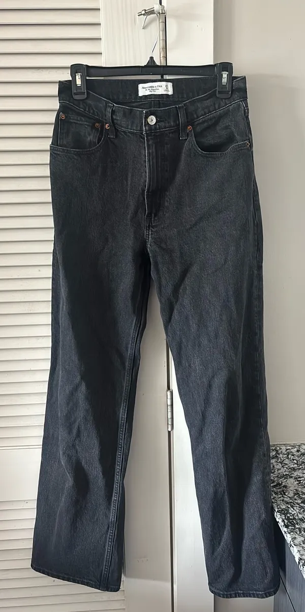 Abercrombie High-Rise 90s Relaxed Jeans - Image 2