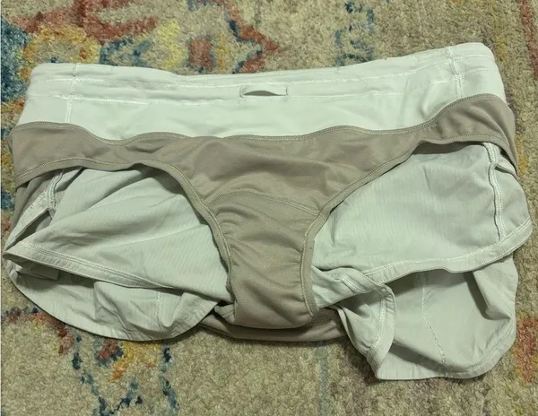 Lululemon speed up shorts - Image 2