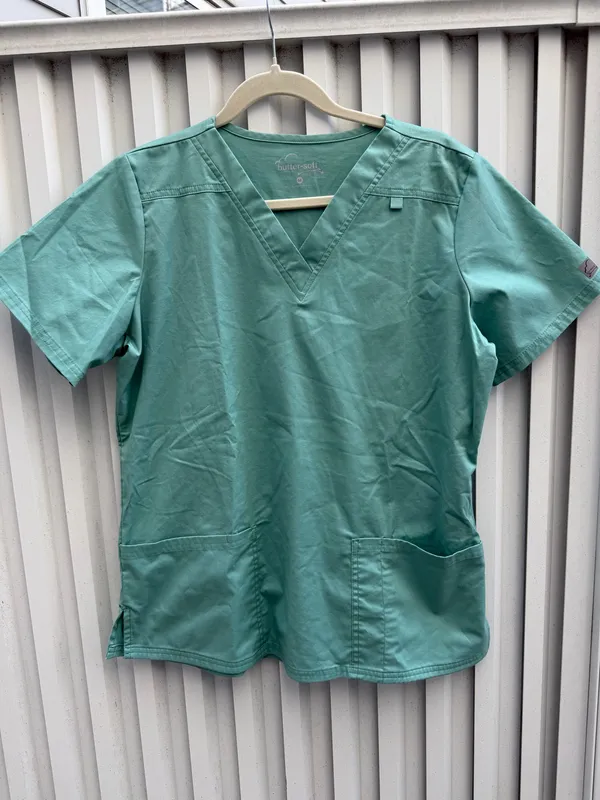 Uniform Advantage Butter-Soft Stretch Aqua Scrub Top Women’s Medium V-Neck Medical Uniform Scrub Top - Image 2