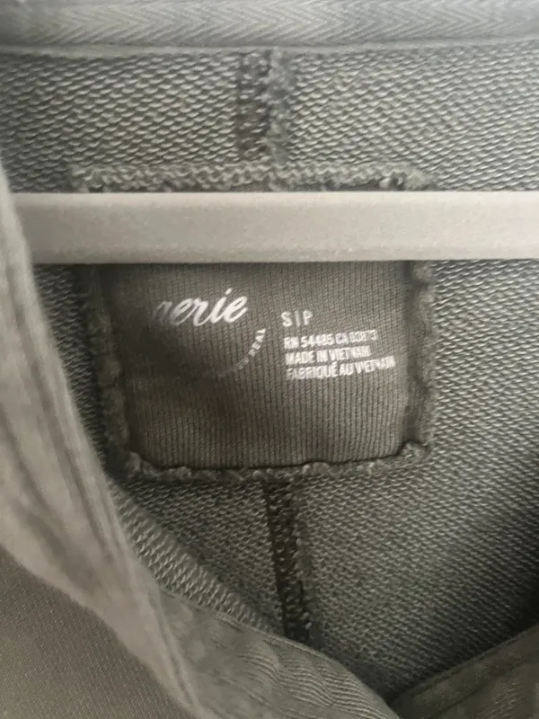 Sweater / Sweatshirt - Image 3