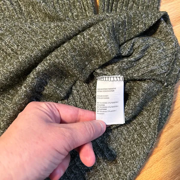 American‎ Eagle Soft & Sexy Olive Green Ribbed V-Neck Knit Sweater Top Womens XS - Image 9