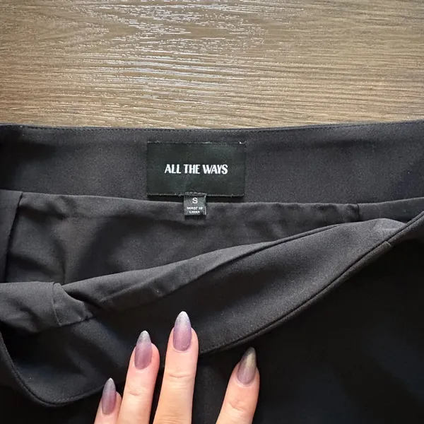 Revolve Black Mini Skirt - Image 2
