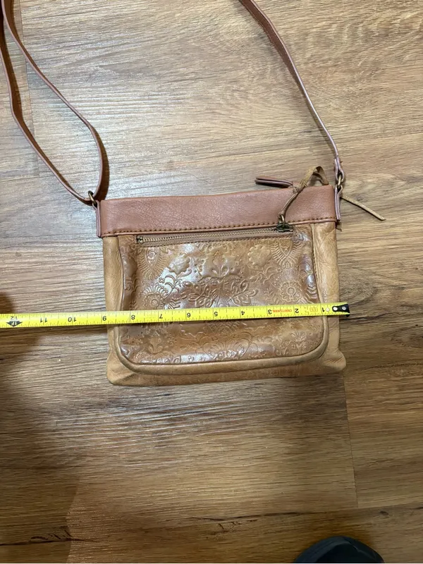 The Sak Leather Crossbody Bag Brown Embossed Floral Pocket Adjustable Strap Boho - Image 5