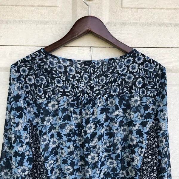 J Jill Women’s Shirt Blue Floral Long Sleeve Mixed Print Large - Image 5