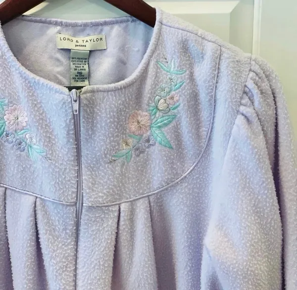 Vintage Lord & Taylor Purple Fleece Zip Robe Housecoat S Floral Embroidered - Image 2