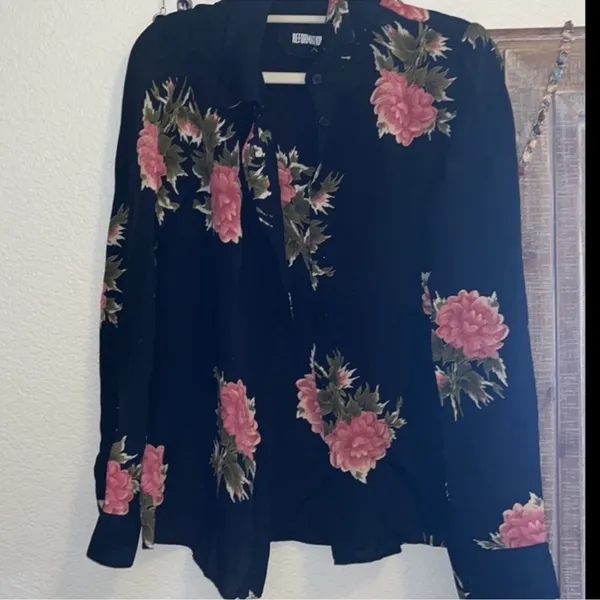 Reformation Two Piece Set Black & Pink Rose Print‎ Button Down & Flare Pants - Image 4