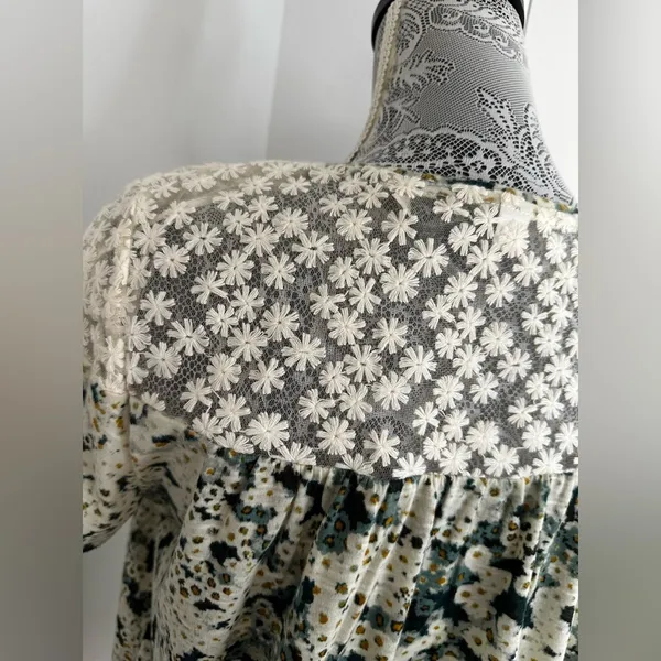 LC Lauren Conrad Top with Daisy White Lace Yoke. Mini Floral Print. Soft, Flowy. - Image 14