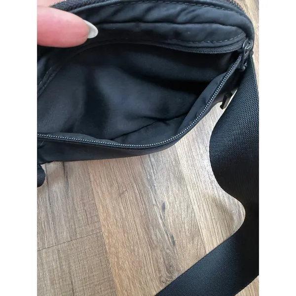Lululemon‎ Everywhere Belt Bag Black Crossbody Waist Bag OS Nylon - Image 8