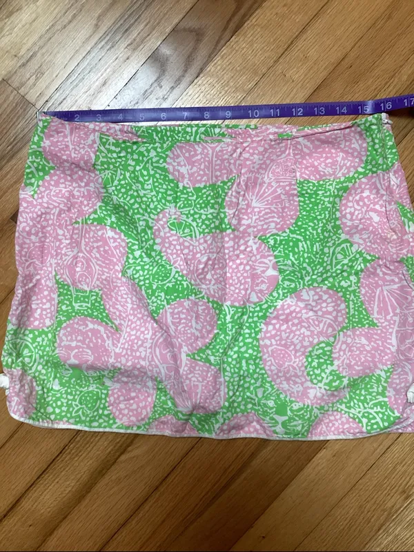 Lilly Pulitzer pink and green floral pattern skort size 8 - Image 9