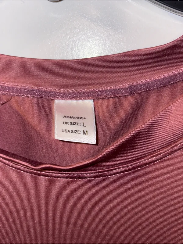 Women's Mauve Short Sleeve Workout Crop Top Size: M - Image 2
