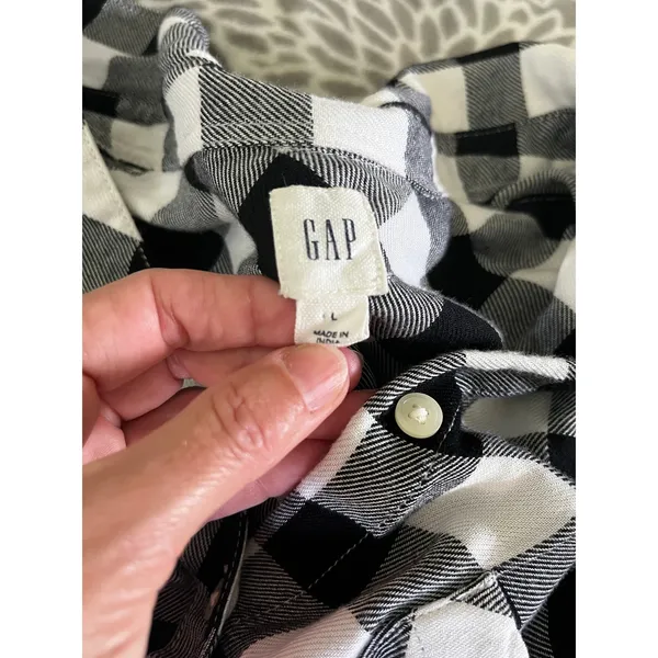 Buffalo Plaid Button Down Shirt sz Large Black White Preppy Minimalist Timeless - Image 2