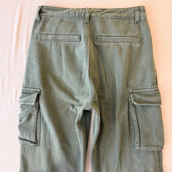 PrettyLittleThing High Rise Utility Cargo Pants Women Size 6 Green - Image 9