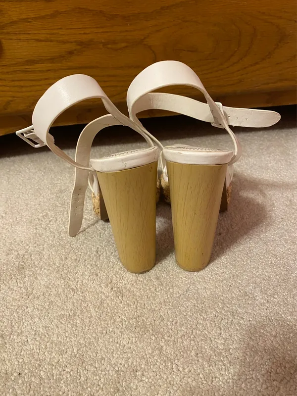 Venus white heels  - Image 4