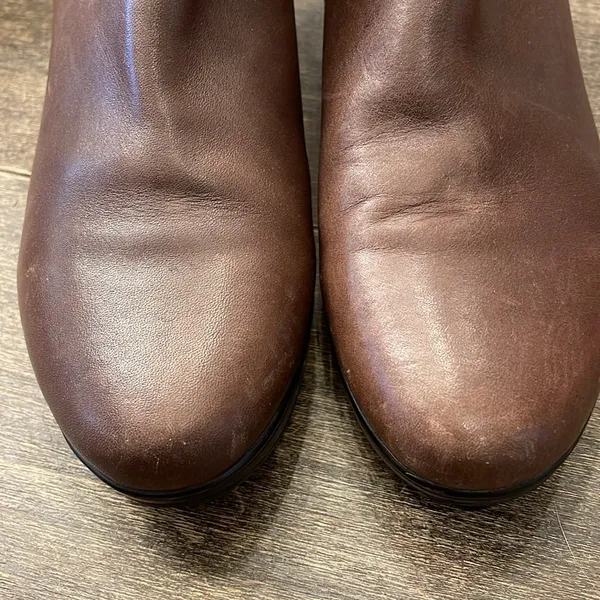 Cole Haan Grand Os Signature size 9.5 B women Chelsea Ankle bootie‎ Leather - Image 7