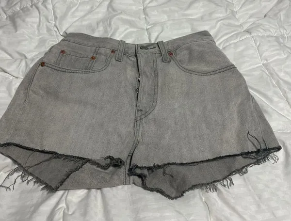 Levi's 501 grey shorts - Image 2