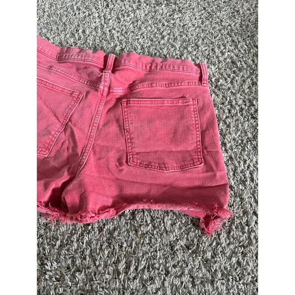 GAP Denim Women's Cutoff Shorts Red‎ Frayed Hem Mid Rise Size 32R - Image 6