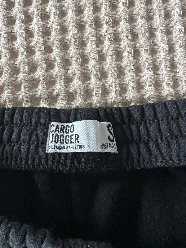 Black cargo joggers in size S #cargo #athleisure - Image 4