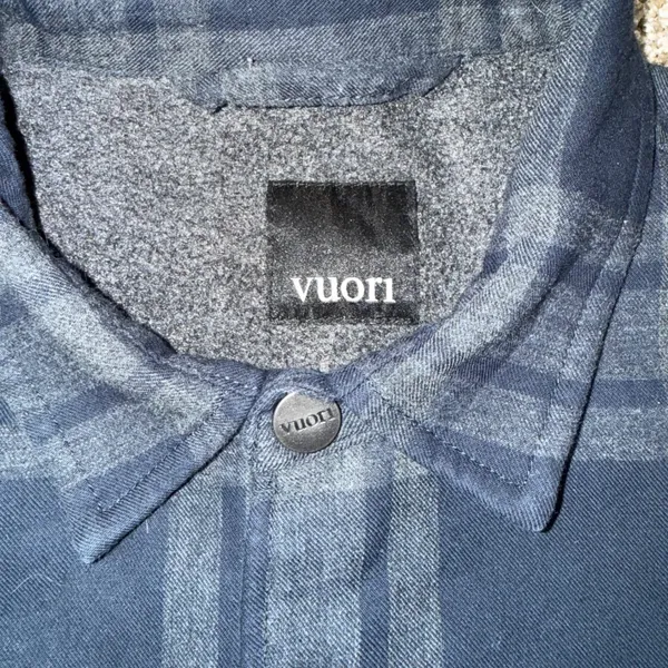 Vuori Canyon Insulated Shirt Jacket Mens Medium Navy‎ Plaid Excellent Shacket - Image 4