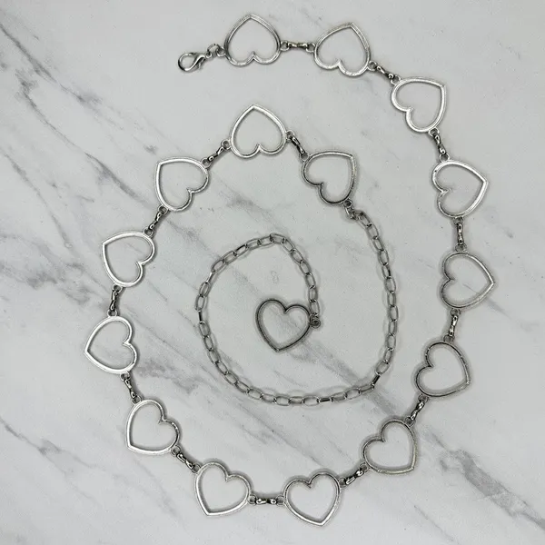 Open Heart Silver Tone Chain Belt One Size (OS) ✨ - Image 2