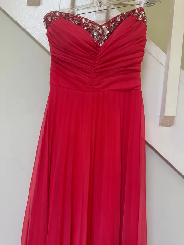 ElisaBella Strapless Red Evening Gown with Embellished Sweetheart Neckline - Image 4