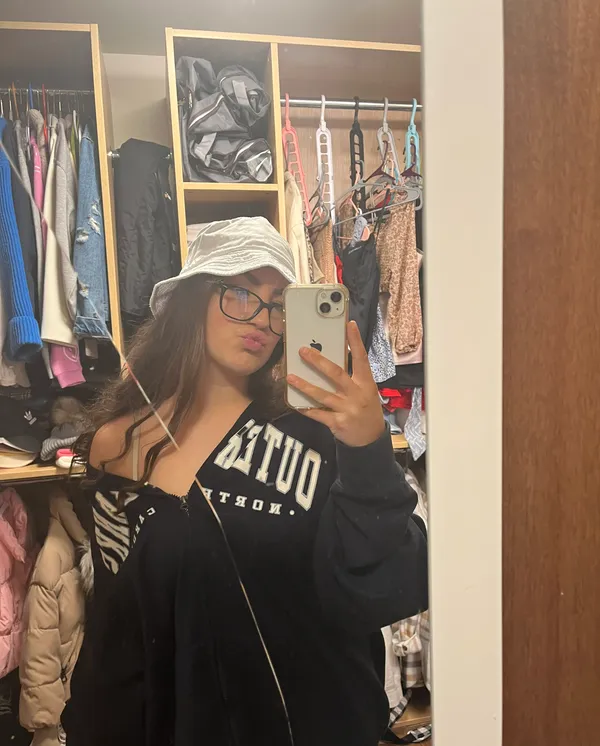 Plain White Bucket Hat - Image 2