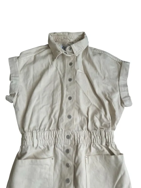 ZARA Women's Beige Buttoned Romper Size Medium - Image 4