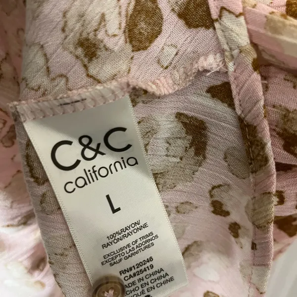 C&C California Light Pink‎ Print Top Size Large New - Image 4