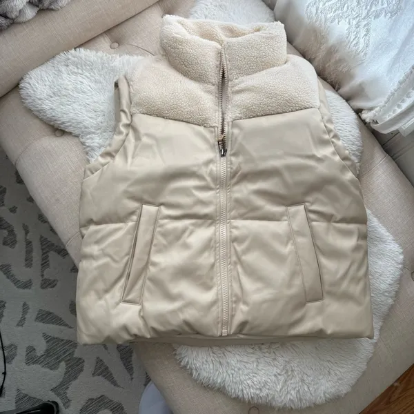 Women's Faux Leather Yoke Sherpa Vest Jacket Cream Pockets XXLARGE NWT - Image 4