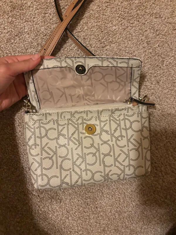Calvin Klein Beige Purse Crossbody - Image 4