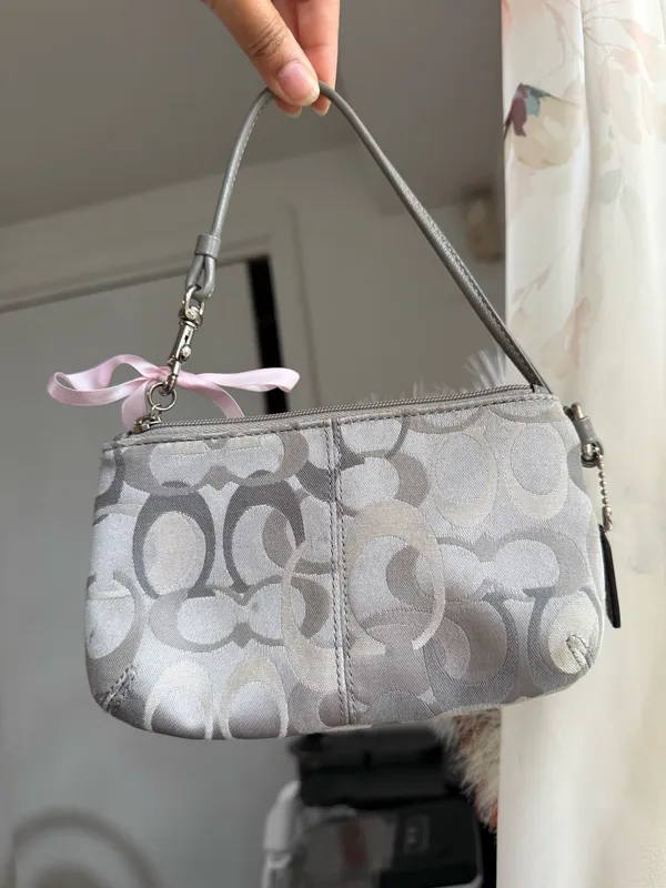 Vintage Coach Legacy Signature Optic Turnlock Flap Wristlet - Image 3