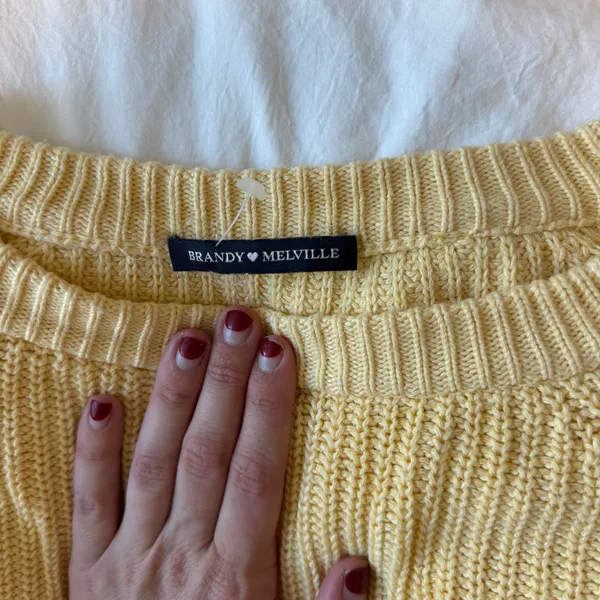 Brandy Melville Butter Yellow Knit Cropped Sweater - Image 3