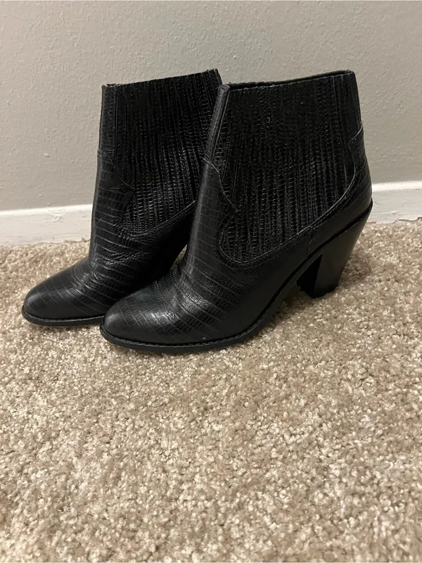 ASH IIona Pull on Heeled leather embossed ankle bootie 39‎ - Image 14