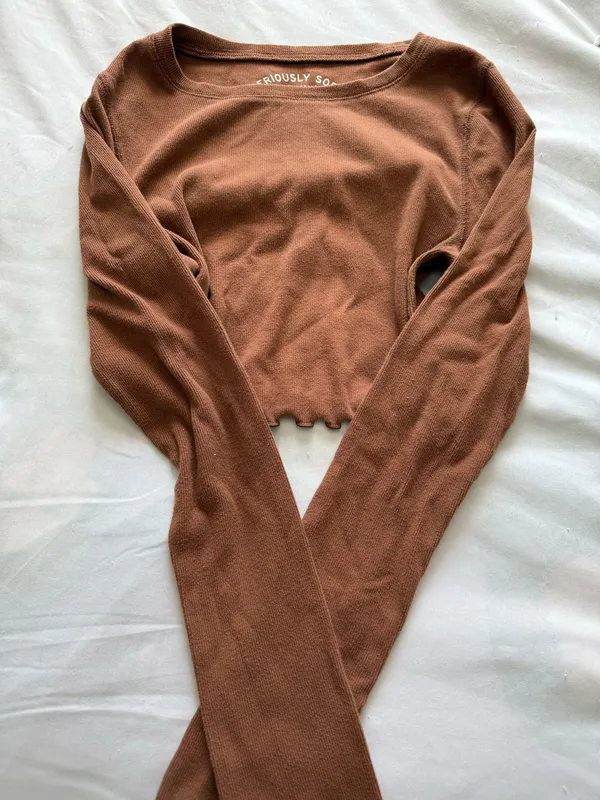 Aeropostale Cropped Long Sleeve Top - Image 4