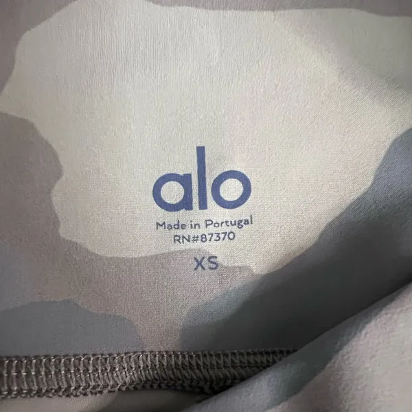 Alo camo high-waist leggings XS 🌫️🖤 Alo High Waist Vapor Legging - Putty Camo - Image 4