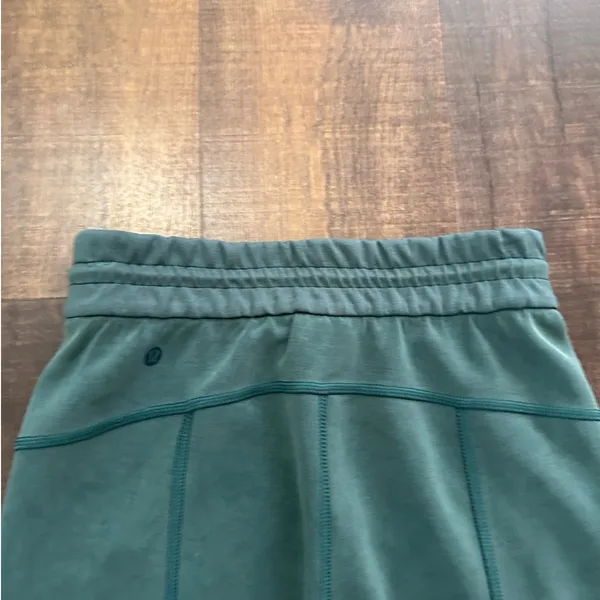 Lululemon Softstreme High-Rise Straight-Leg Cropped Pant Size 2 - Image 6