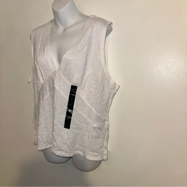 Banana Republic Short sleeve v neck cotton blend t-shirt in white size X-large - Image 3