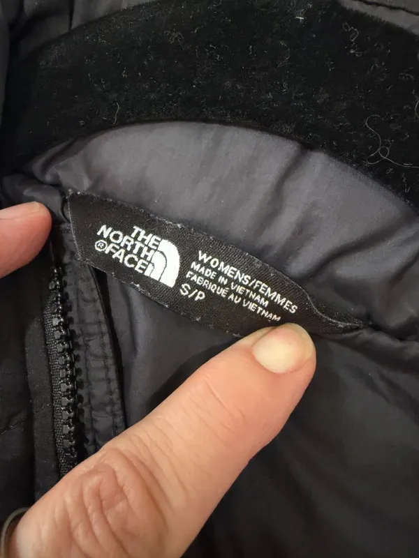 The North Face Thermoball Insulated Puffer Vest Size Small Black - Image 9