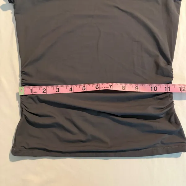 QINSEN 2 Pack Ruched Side Short Sleeve T-Shirts Gray Tan XS Slim Fit Crewneck - Image 8