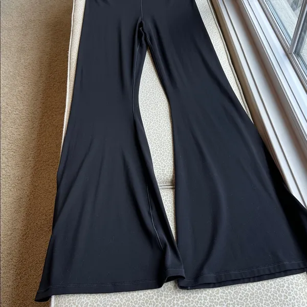NWOT OFFLINE by Aerie Black Flare Jumpsuit Activewear with adjustable straps XL - Image 6